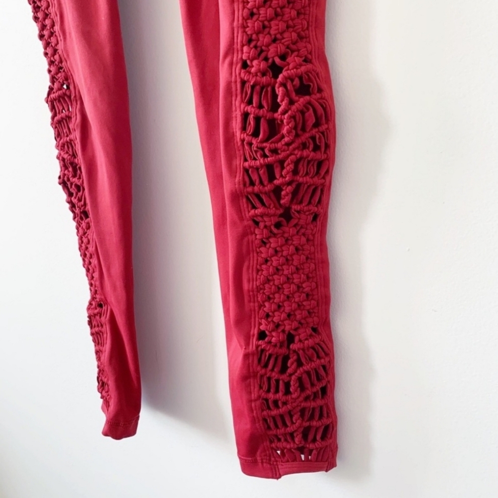 Carbon38  Sayang Tanjung Crochet Leggings Red Size Small - Picture 3 of 8